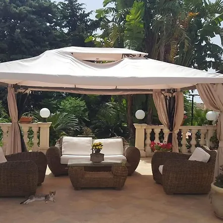 Villa Aladdin Villa *